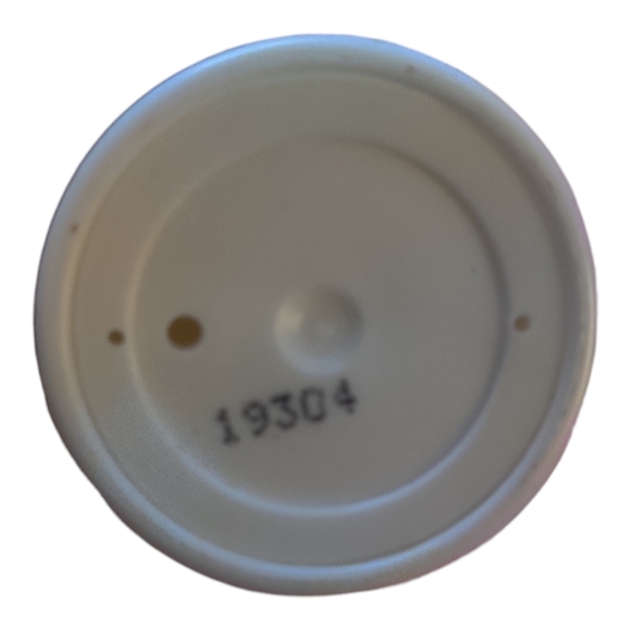 malin+goetz revitalizing eye gel - Picture 4 of 5